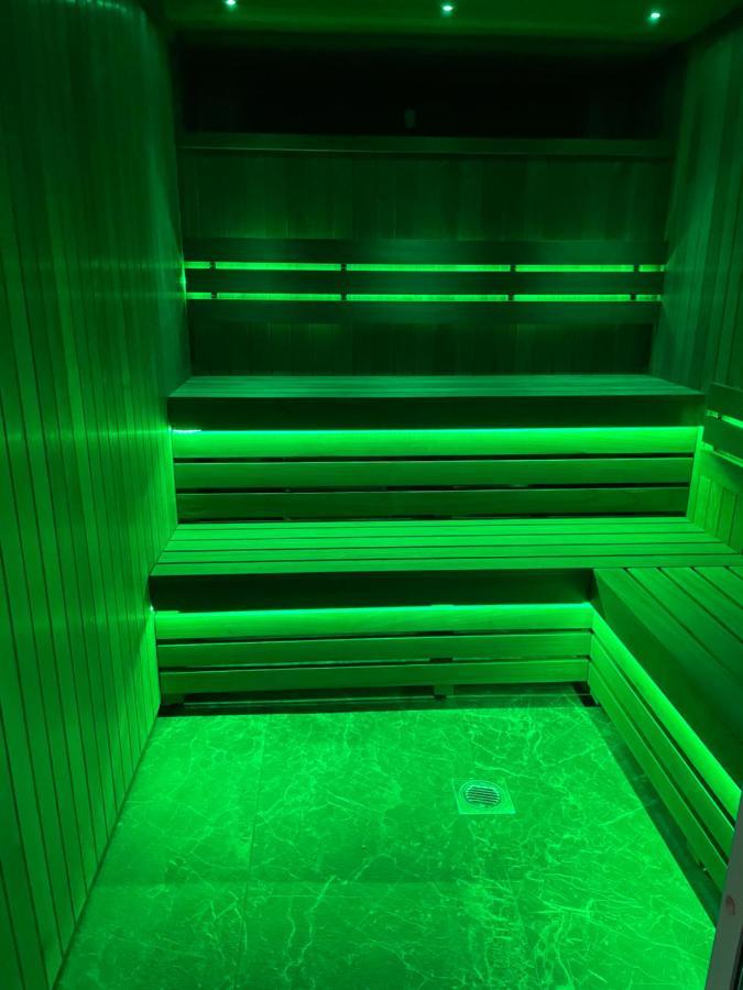 Deluxe Studios With Spa Included Portsmouth Extérieur photo