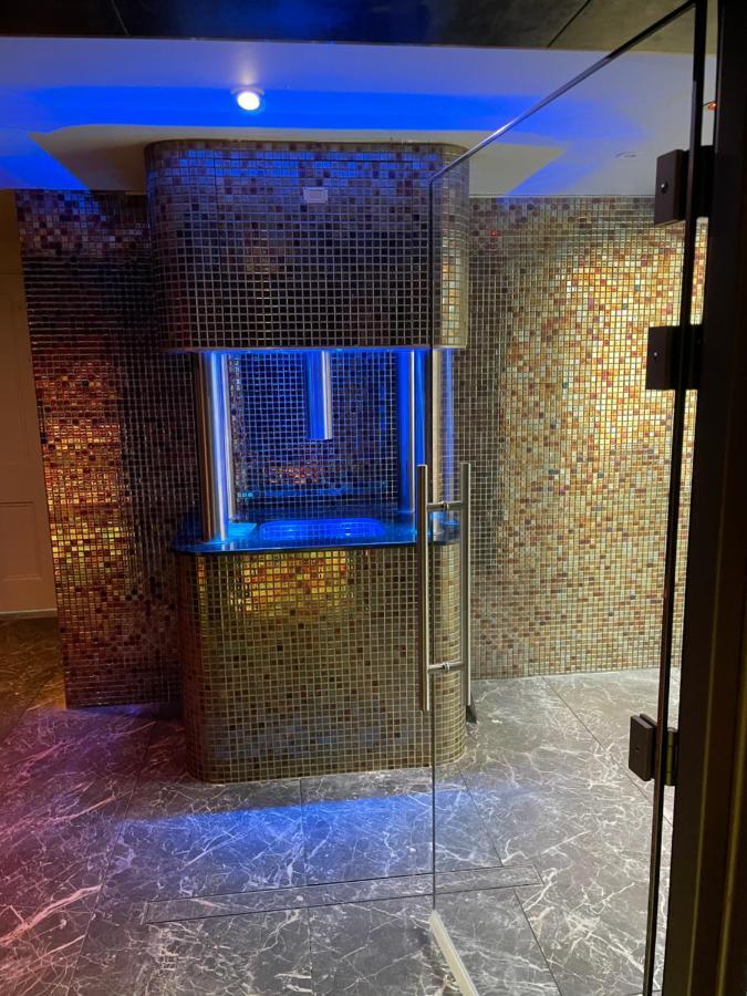 Deluxe Studios With Spa Included Portsmouth Extérieur photo