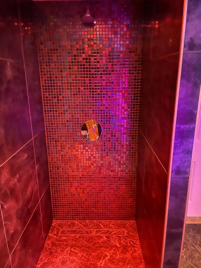 Deluxe Studios With Spa Included Portsmouth Extérieur photo